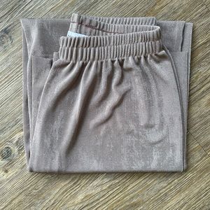 Shimmery nude pant